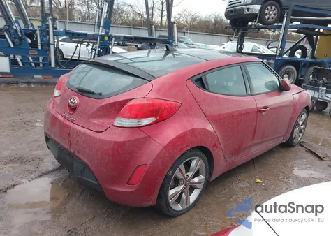 2016 Hyundai Veloster z USA, uszkodzony, nr VIN KMHTC6ADXGU251809